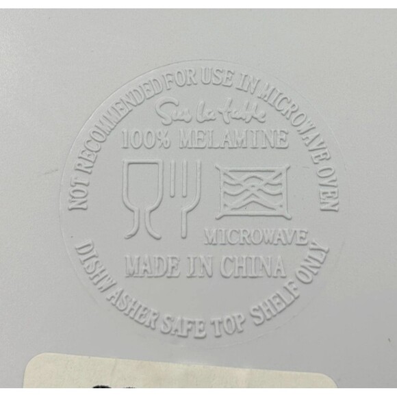 4 Sur La Table Square Red/White & Blue Quatrefoil Melamine Plates-2 NEW 2 Preown - Picture 4 of 7